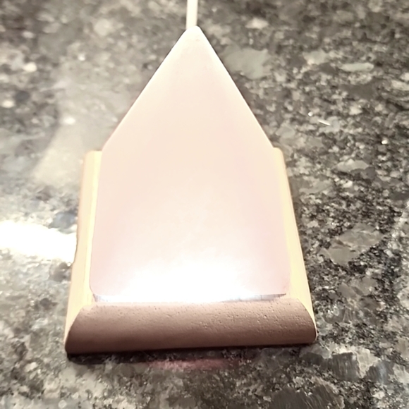 Crystal Pyramid - LED Color Changing Desk Decor 🔮🪬 - Picture 2 of 5